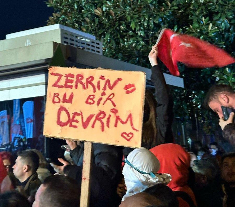 laviimm's tweet photo. Finally we can say ZERRIN BU BIR DEVRIM 🔥 https://t.co/kQpGqnY3uy