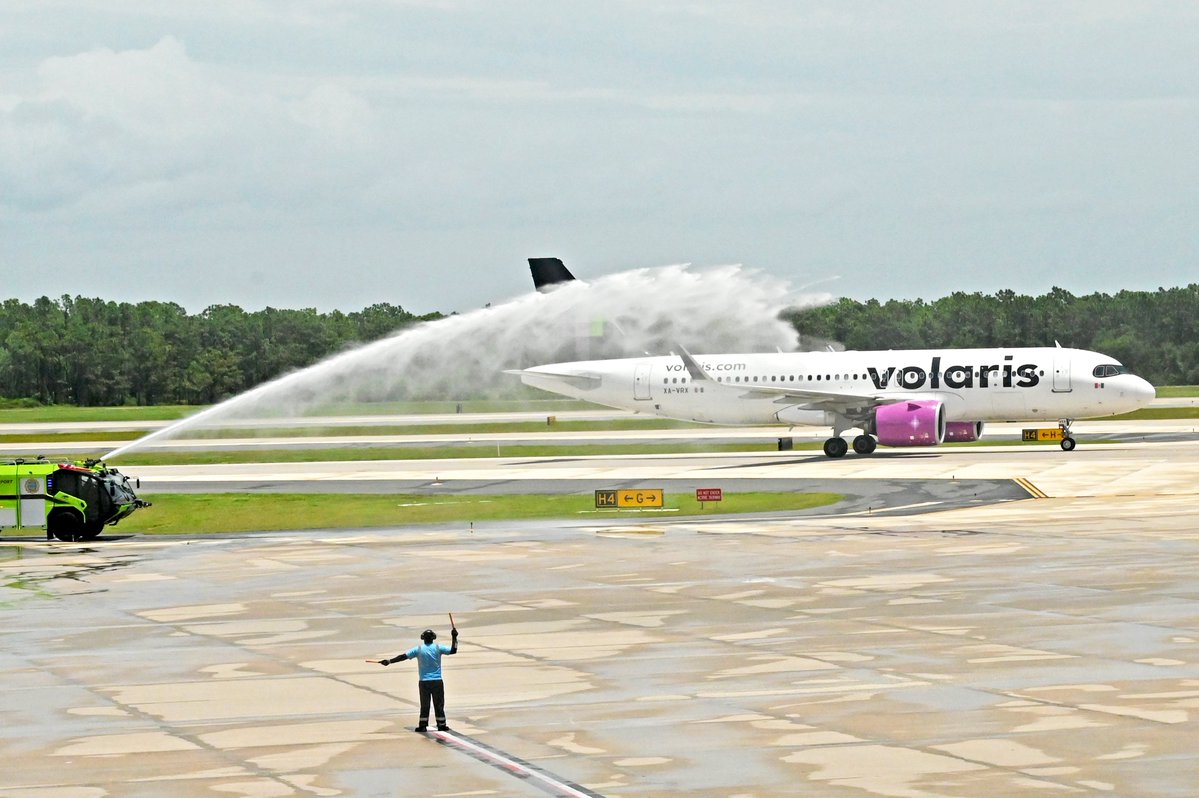Orlando International Airport tweet media