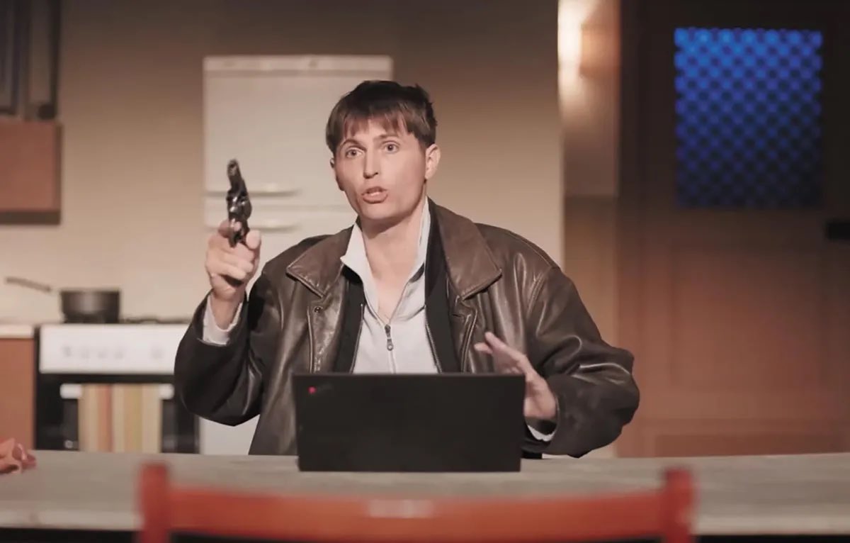 cinebreakfr's tweet photo. Quentin Dupieux a refusé l’idée d’adapter le film "Yannick" au théâtre, en disant que ce ne serait pas une bonne idée. https://t.co/gMshLdJge2