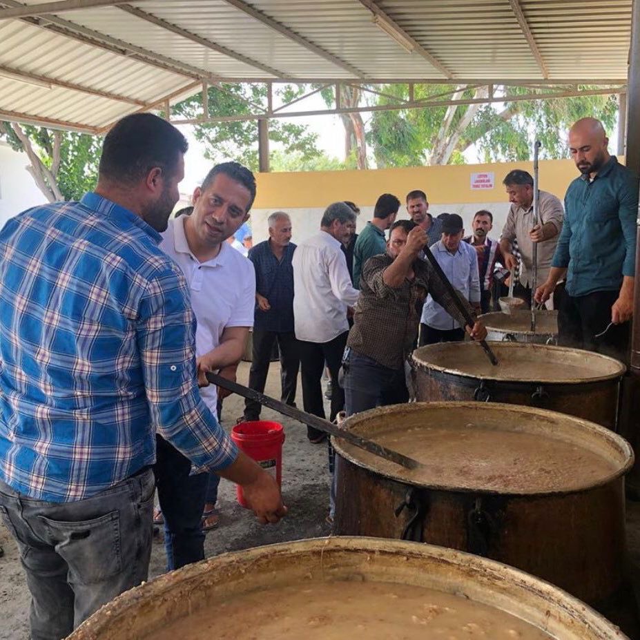 alimahir's tweet photo. Dayanışmanın ve hoşgörünün ön plana çıktığı Gadir-i Hum Bayramı’nı kutlar, bu anlamlı bayramın ülkemize ve tüm dünyaya sevgi, barış ve huzur getirmesini dilerim.

Birliğimiz ve beraberliğimiz daim olsun. https://t.co/jGloM0FbQK