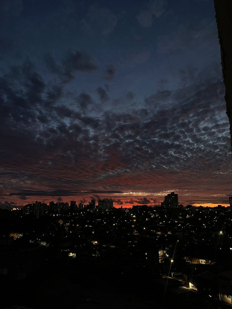 piitbala's tweet photo. Essa Salvador é ousada viu https://t.co/wK73RstSLE