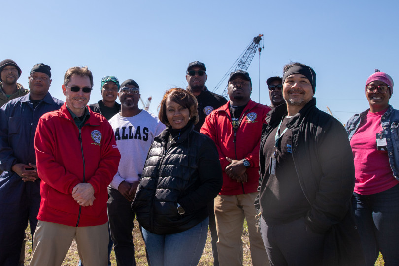 TTDAFLCIO's tweet photo. Congratulations to @boilermakernews members at Ingalls Shipyard in Pascagoula, Mississippi on approving a contract! These workers successfully bargained historic wage increases for nearly 6,000 workers. #ItsBetterInAUnion https://t.co/WnSUV5lfIj