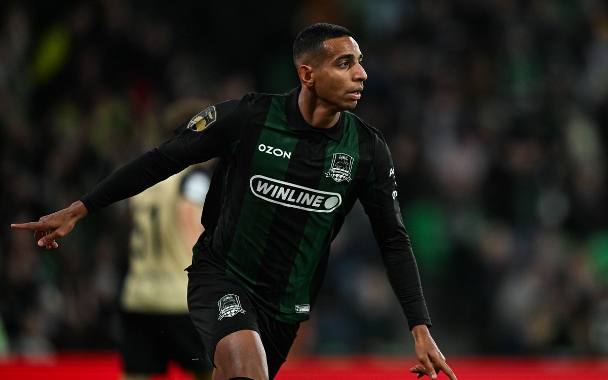 spfcinfoss's tweet photo. A pedido de Dorival Júnior, o São Paulo fez uma investida pelo ponta esquerda Victor Sá (32), do Krasnodar [RUS].

Em fim de contrato, o clube acredita que uma transferência seja mais fácil. O entrave, porém, é o teto salarial elevado do jogador.

[@andrehernan] https://t.co/41MQtwezYY