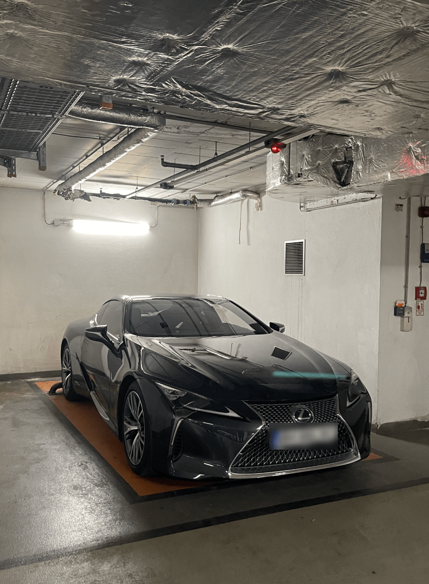 chhddavid's tweet photo. We raised $17M so I bought a $180k car

Thank you @shipper_now https://t.co/Kuui5dEkdw