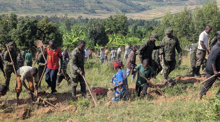 EarthRwanda's tweet photo. Rwanda launches $20 million Green Amayaga programme to boost climate resilience in southern districts https://t.co/XtUItoa1CK @REMA_Rwanda @EnvironmentRw @UNDP @UNDP_Rwanda @theGEF @MastercardFdn @GreenFundRw @theGCF @GisagaraDistr @UNESCO @UNESCO_rwanda @UnescoEast @WMO @FAO https://t.co/OfZgufwSSD
