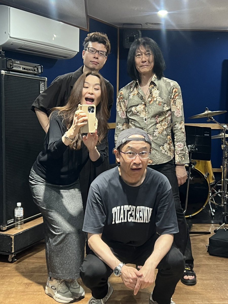 0314angelo's tweet photo. 日曜日はWestern Valkyrie(as Rival Sons)2回目のリハでした。良い感じでセトリもほぼ決まりました。ボードを拡張してスコットのギタートーンを再現します。７月5日は新宿Crawdaddy Clubへ是非‼️ #rivalsons https://t.co/CmpiznWYlh