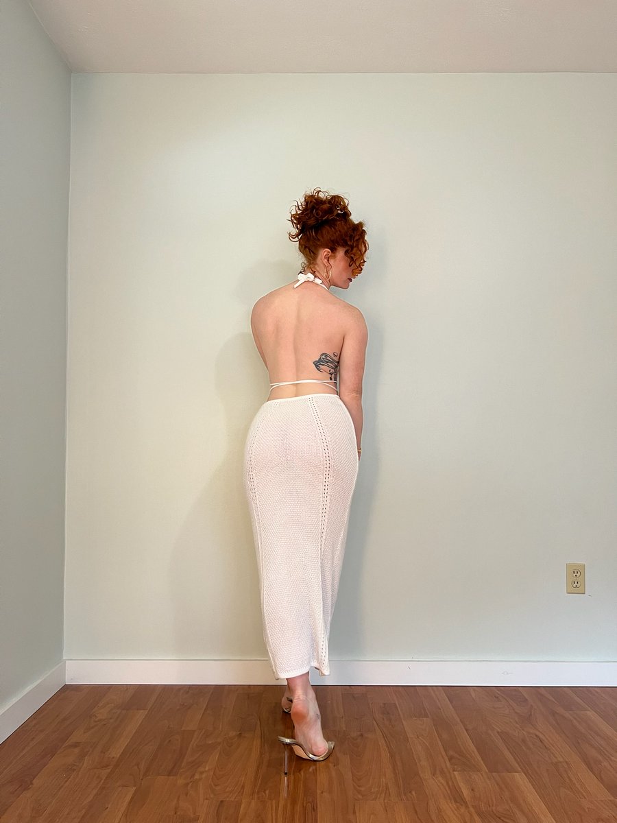 AmyGingerHart's tweet photo. 👀 https://t.co/k2GDbJcFVW