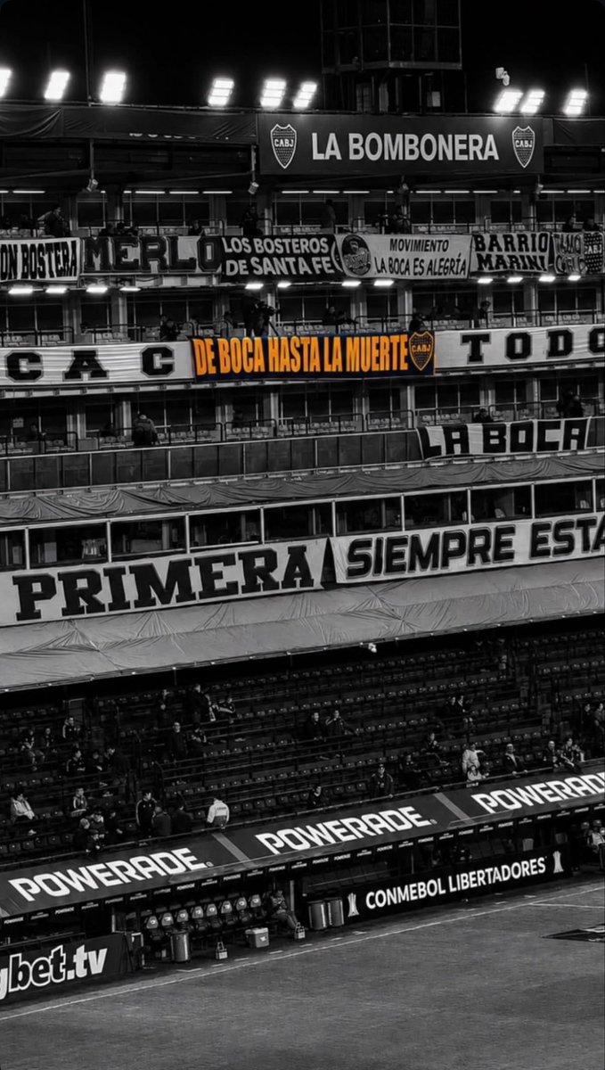 vagoxeneize12's tweet photo. HINCHA DE BOCA https://t.co/BLfUPbymJH