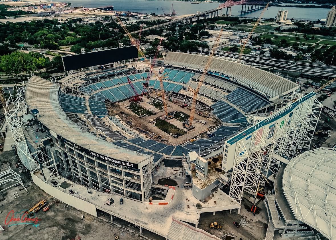BoldCityBeat's tweet photo. Meanwhile this is the current state of the stadium… looks familiar 🏗️

📸: therealchasegomez https://t.co/IRPsAXY70v