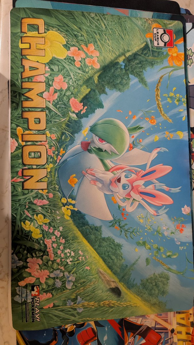 Bainb0w's tweet photo. Selling in Turin some mats
Payduck 50€
Teal mask 25€ each
Lugia 50€
Genesect 30€
Palkia 25€
Espeon &amp; Deoxys 40€
Arceus dialoga palkia 40€
Gardevoir &amp; sylveon 120€
Mew &amp; Mewtwo 50€
Giratina 50€
Inteleon 15€
Pikachu 45€
Megas 30€ https://t.co/DL4IY5AWxD