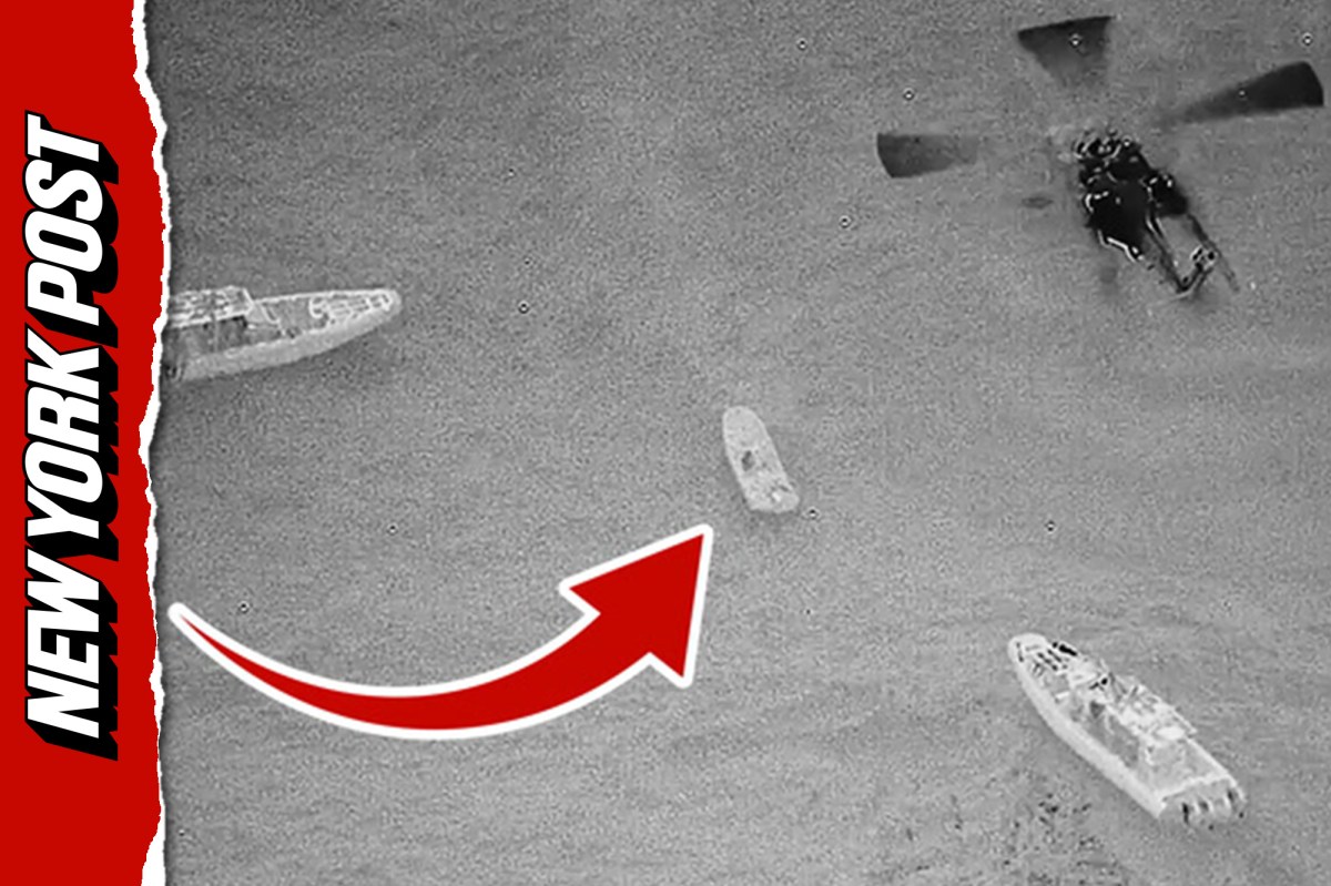 nypost's tweet photo. US military takes down drug smugglers transporting 391 lbs. of cocaine https://t.co/zkuD2nGOGn https://t.co/pJMq40vtnY