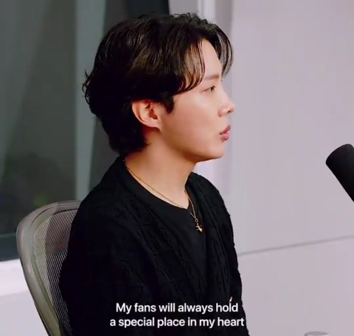 hsks_mia94's tweet photo. he already knows who truly supports him 👅 https://t.co/16lPiy18gQ
