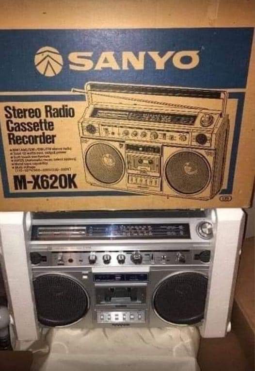 landofthe80s's tweet photo. Remember getting your first boom box &amp; being able to record music off of the radio? https://t.co/fWDhhBIfUK