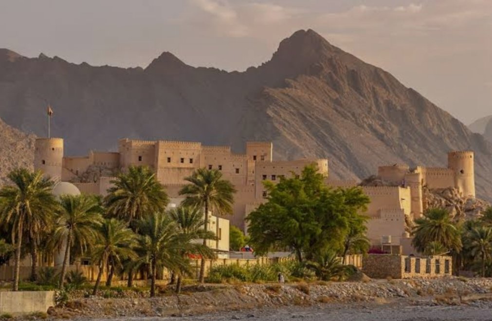 DsAlmDF's tweet photo. @derekbybit الاجــــابة : 🌻🤍

 Nizwa, Oman

@BybitArabic
 can launch Web3 workshops and builder grants in partnership with Omani universitites and startups, turninh Nizwa's legacy as a center for knowledge into a hub for digital innovation https://t.co/qicTu8j95I
