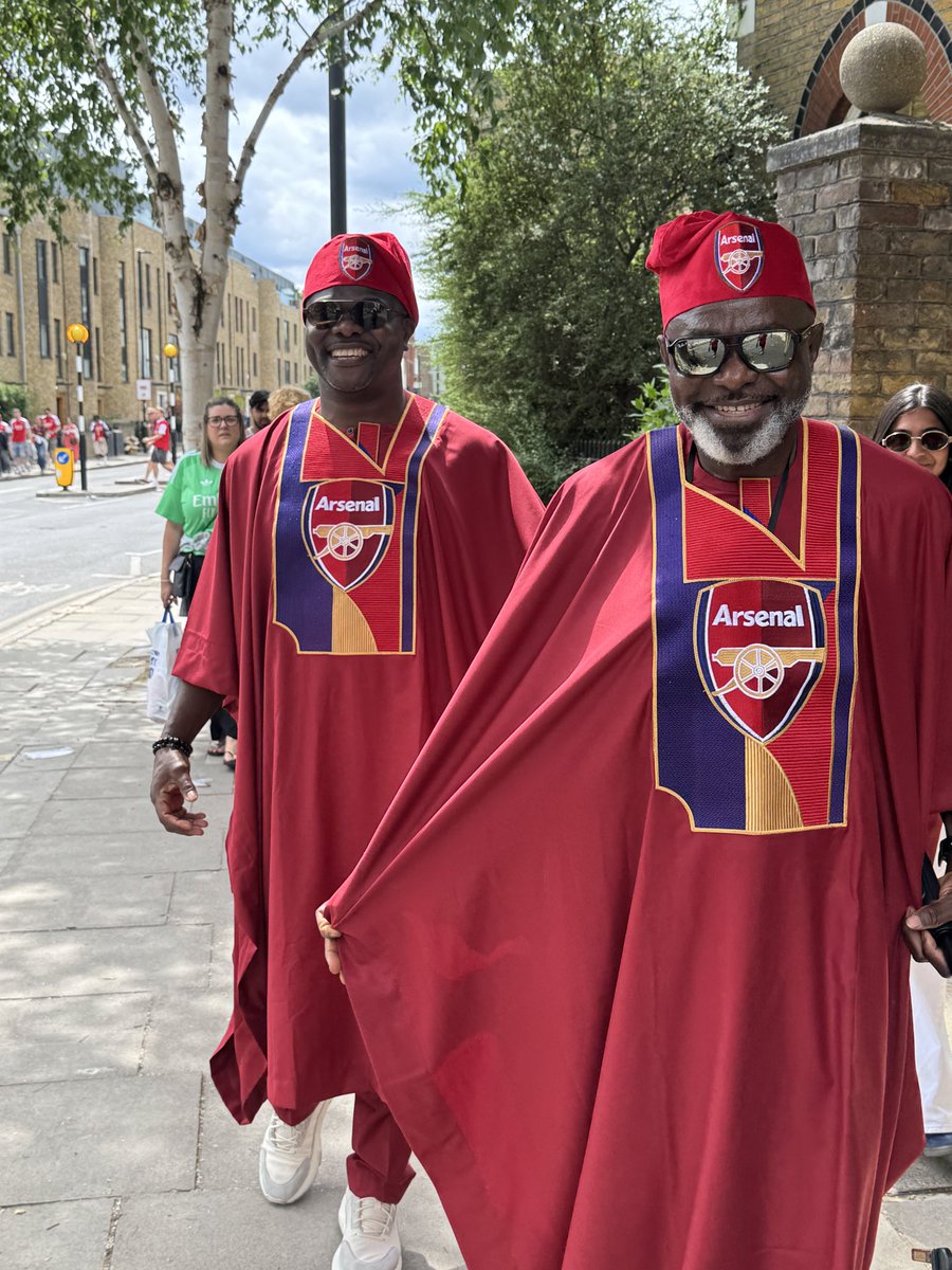 JuranJonesMusic's tweet photo. Parade day 🔴⚪️ https://t.co/6uHxjFAnC4