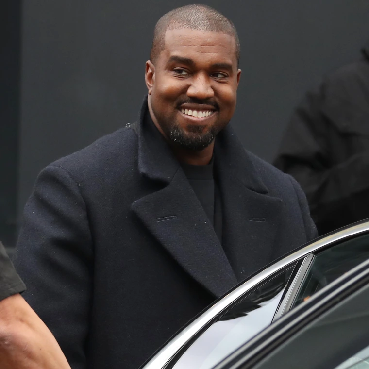 InternetH0F's tweet photo. Ye's Istanbul concert broke the record of the largest stadium performance in history with 118,000 attendees

He had a peak of 105,000 live viewers, grossed $45 million, and brought over $100 million to local business in tourism https://t.co/LScs7qCJPR