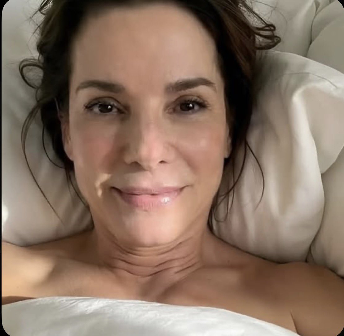 SandraBullZx's tweet photo. What do y’all think I’m doing at the down part😝 #sandrabullock #hollywoodmovie #viralpost #goviral #highlights https://t.co/ygl94m456W