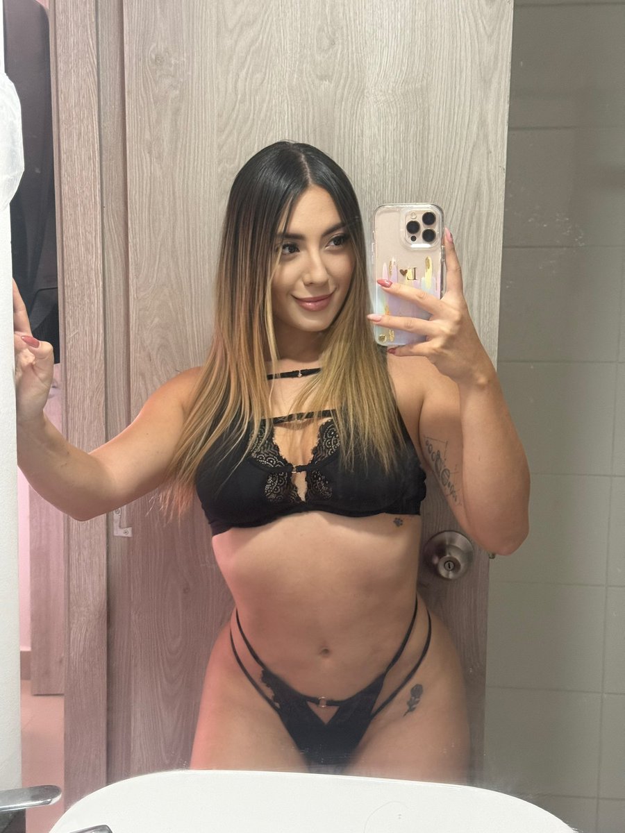 streamkhya's tweet photo. Happy Monday guys 💘

Im online on @Flirt4Free

Direct link: https://t.co/NCUfq2A1Hv

@Flirt4FreeGirls
 @F4Fmodels
 @F4Fchat

 #Flirt4Free #nsfw #live #orgasm #squirt #naughty #moaning #horny #Fendom #CashDrain #hot #blonde https://t.co/MGBQLWnm6s