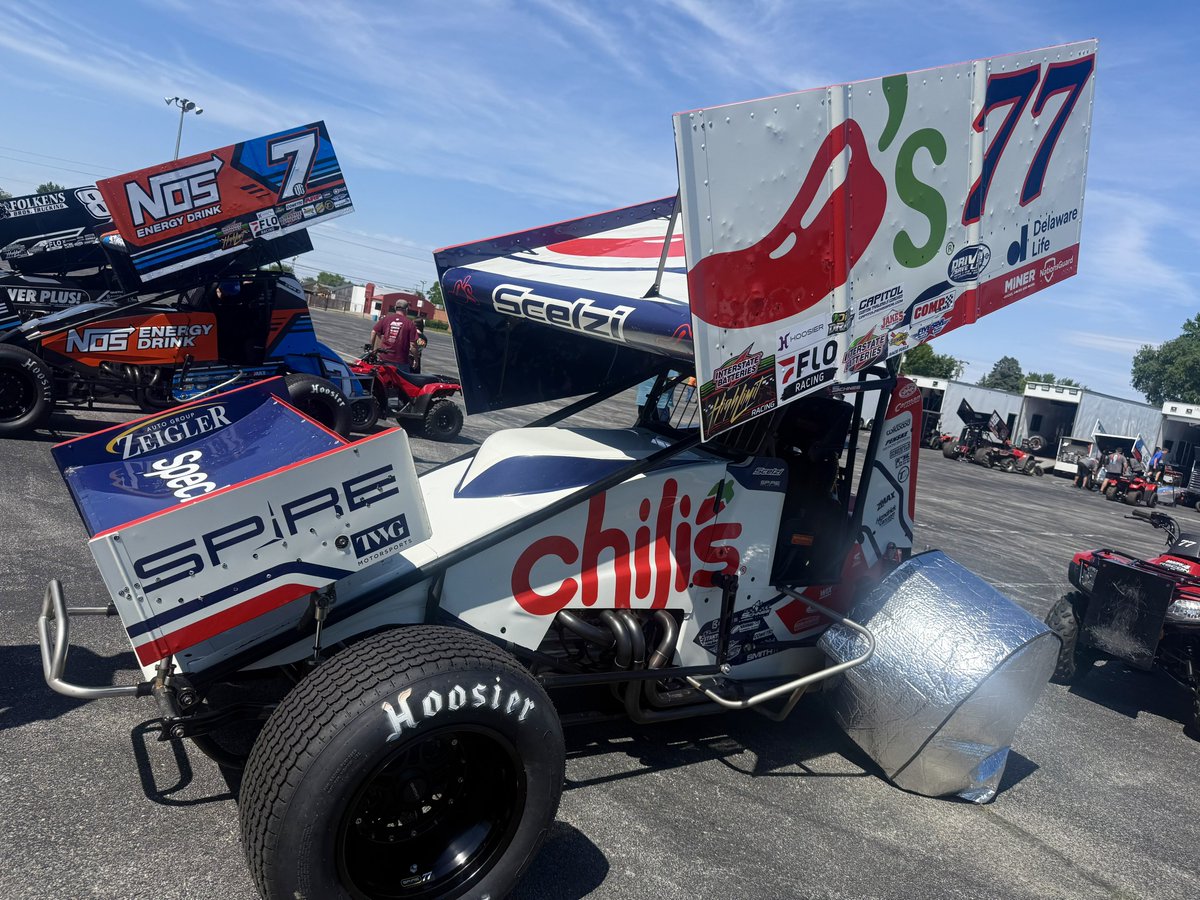 HighLimitRacing's tweet photo. The 🌶️ is back on the @SpireMotorsport #77!

After finishing outside the top-10 for the first time this season (12th at Butler), @GioScelzi looks to bounce back in the @Chilis mobile as he makes his first laps at Davenport tonight.

📺 @FloRacing/@PrimeVideo/@Roku/@FuboTV https://t.co/QnlyApiTq3
