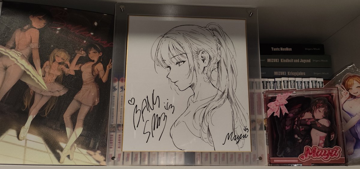 69TheFanboy69's tweet photo. Endlich loot sortiert und hier vorab schonmal meine Highlights. Starten möchte ich mit @_bangsom.  Ihre Ballerinas doujinshi (auf Melonbooks zu erwerben) lohnen sich. Ich liebe das Maya desgin zu sehr und die damals veröffentliche Maya in Cage Acryl Box ist zu Schön.
#DOKOMI https://t.co/wMuPlm7pG5