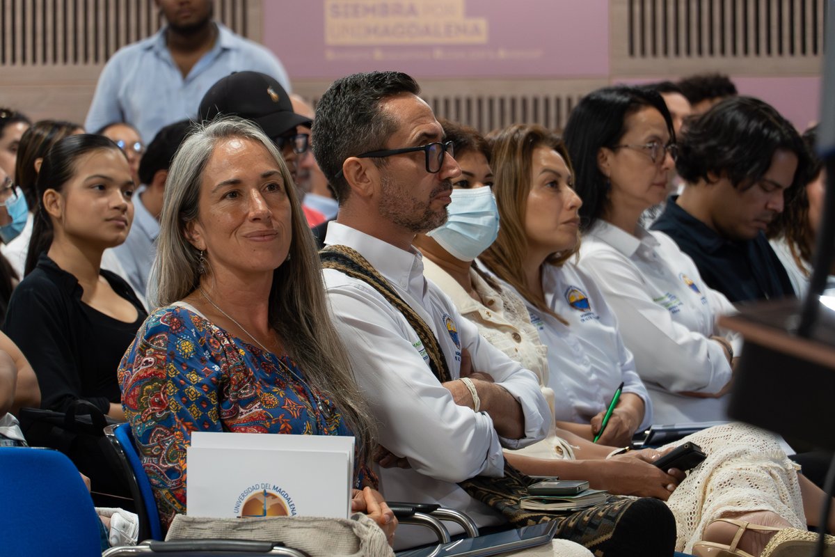 VInUnimagdalena's tweet photo. Agradecemos la visita de @MyBlueEconomy, referente mundial de la Economía Azul, quien compartió su visión sobre innovación y desarrollo regenerativo para Santa Marta y el Gran Caribe. Sus aportes fortalecen la construcción de un futuro más sostenible para nuestra región. 💙 https://t.co/Gc4eyE0ysb
