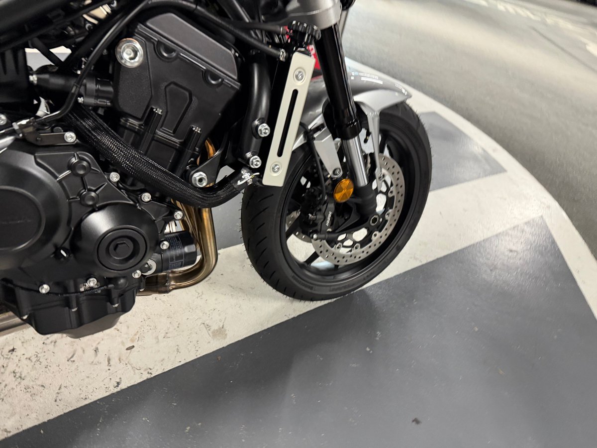 UdxCarwash's tweet photo. バイク洗車・コーティング専門店モトエステ秋葉原UDX駐車場店SNAP HONDA CB1000F を洗車させて頂きました。ご利用ありがとうございました。#honda #cb100f https://t.co/VW55LBX6Iw