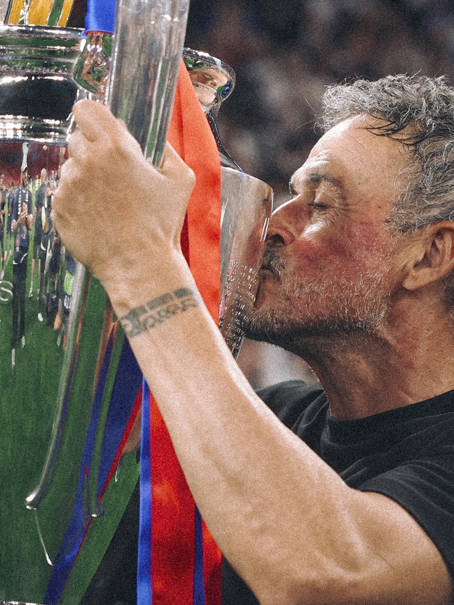 PSG_arab's tweet photo. 🥰❤️💙

📸@ChampionsLeague https://t.co/NtjhGBASNN