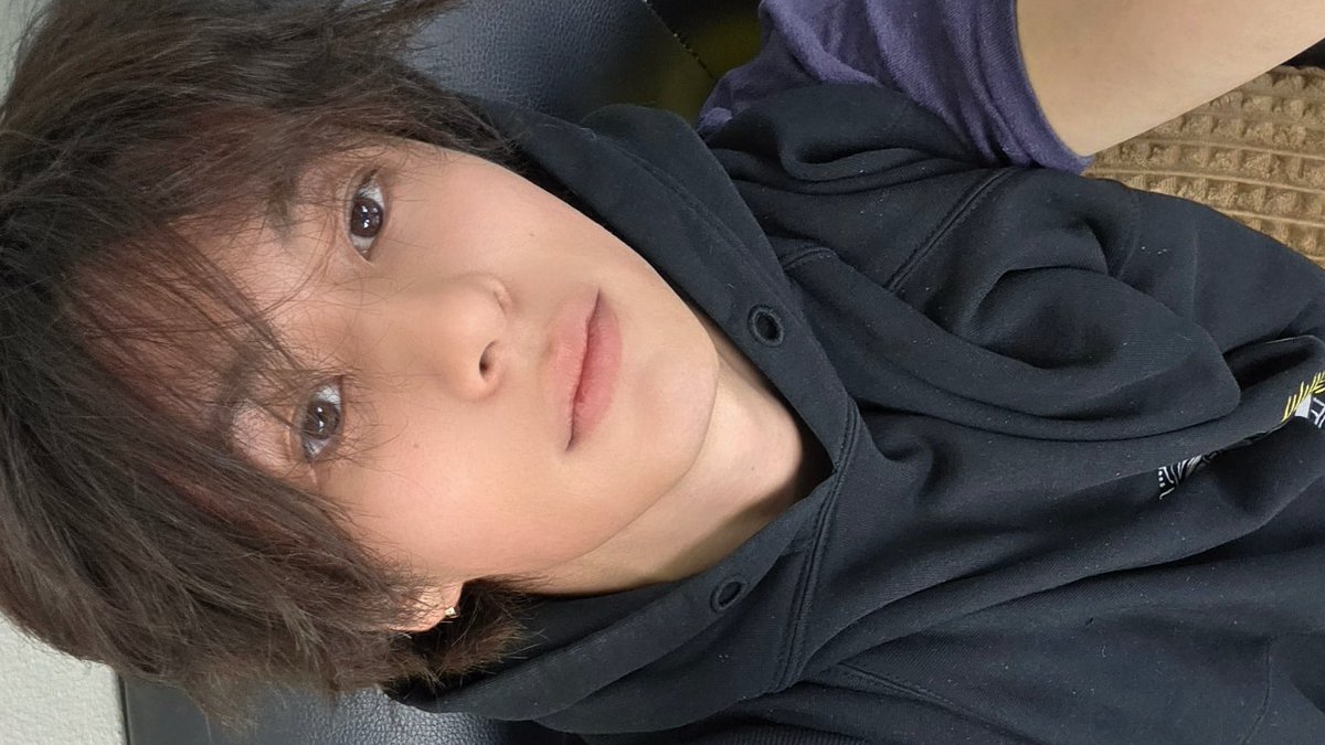 leeantonfan's tweet photo. anton’s best selfies (★___★*)🤳 https://t.co/lwu1sr15zP