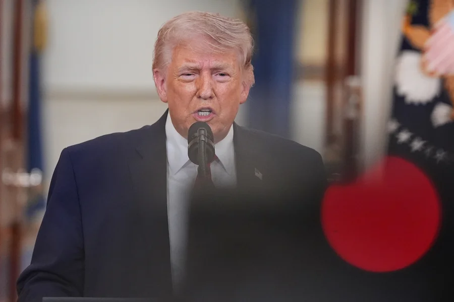 TheIncorrupt_'s tweet photo. 🇺🇸🇧🇷 BREAKING | Trump designa novo embaixador dos EUA no Brasil. 

País está sem embaixador em Brasília desde a mudança de governo, com um encarregado de negócios responsável pela representação. 

O republicano Daniel Perez, presidente da Câmara de Representantes da Flórida, será o novo embaixador americano no Brasil. O nome ainda precisa ser aprovado oficialmente pelo Senado americano antes de 
ser enviado ao Brasil.