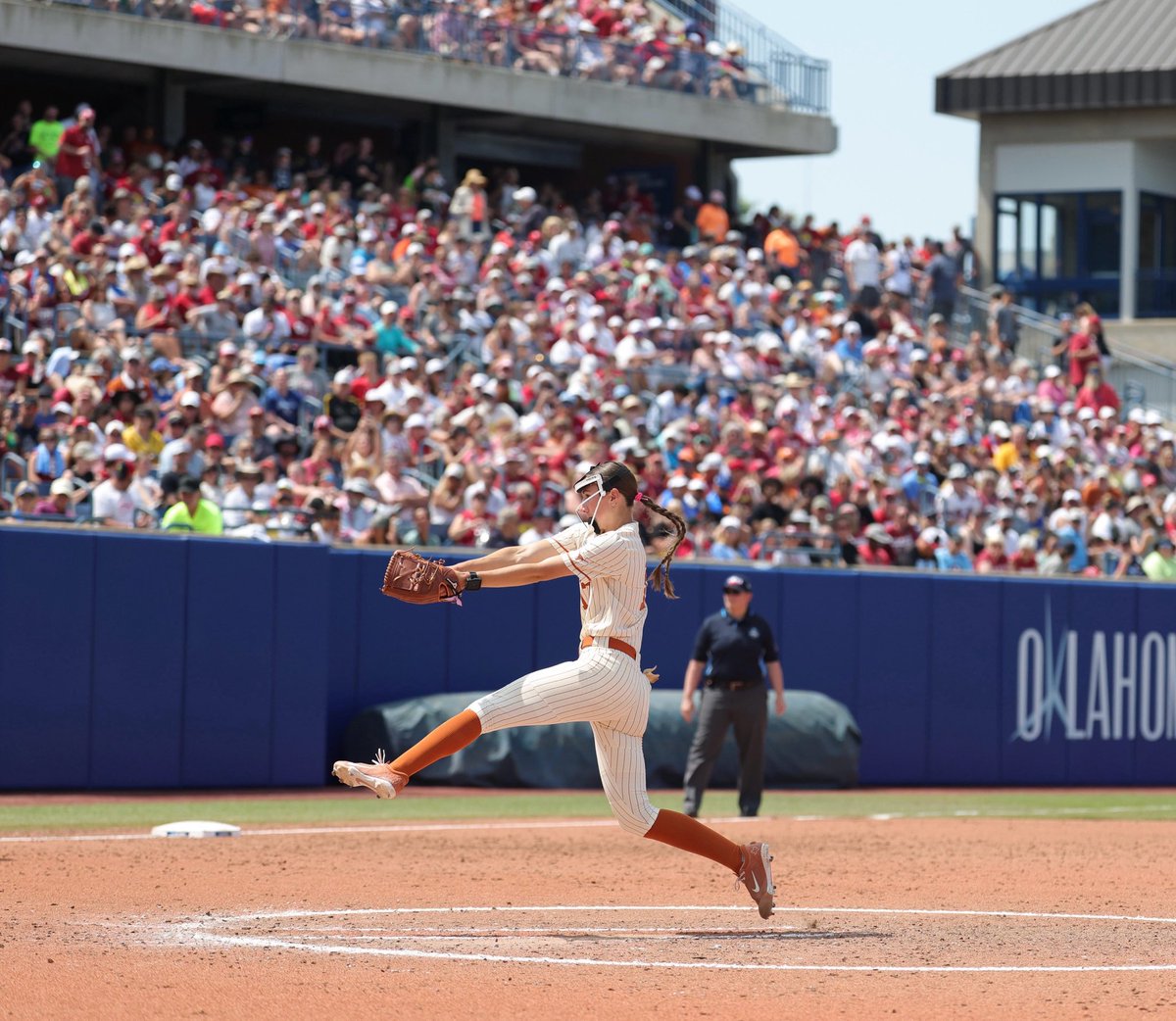 TexasHookem22's tweet photo. Teagan Kavan. 

Simply Legendary. 🐐🥎🔥🤘🏻 https://t.co/2YVnzo0l6q
