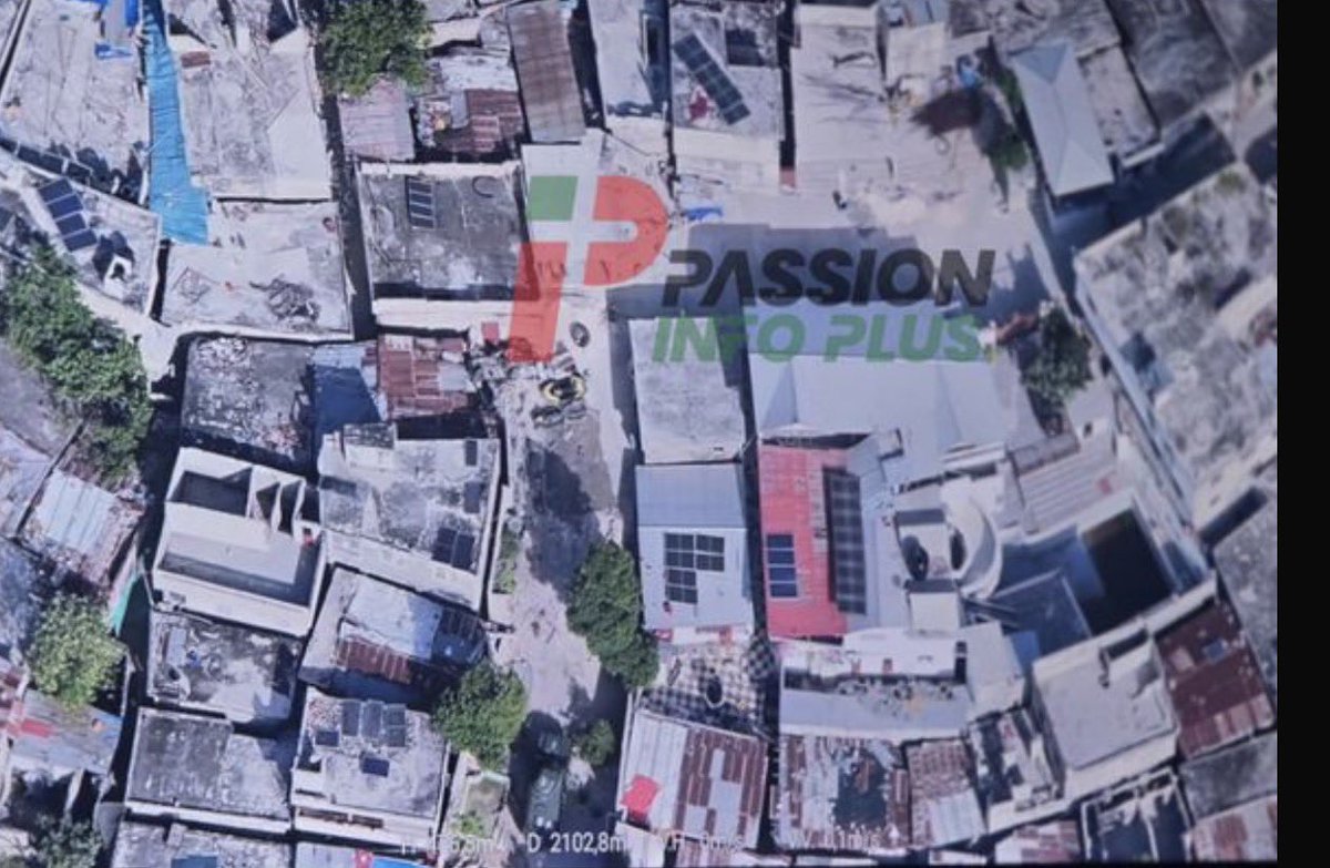 passioninfoplus's tweet photo. Quelques clichés montrant des véhicules blindés et engins lourds de la PNH en position à Village de Dieu, le lundi 1er juin 2026. Selon nos informations, l’opération des forces de l’ordre suit son cours dans la zone. #PIP https://t.co/XLDvCrU5Ku