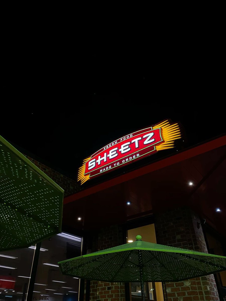 emilyikes's tweet photo. sheetz [/ʃiːts/ (sheets)]

(n.) second-best gas/convenience chain in the state of pennsylvania

happy #MohabbotMonday from this Wawa truther ⛽️ https://t.co/uK0BsieWiZ
