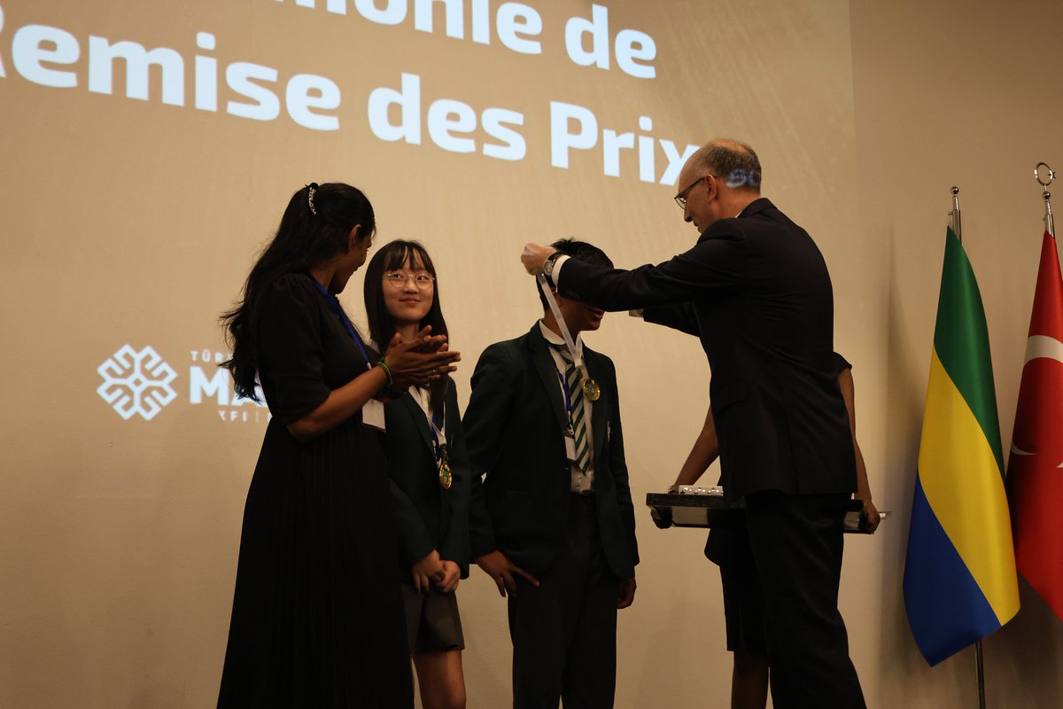 MaarifGA's tweet photo. Lors du #MSE2026, l'École Ruben Vert a remporté le PREMIER PRIX dans la catégorie Intelligence Artificielle grâce à son projet visionnaire ! 🌟🚀 Félicitations aux élèves et enseignants pour cette brillante réussite ! 👏✨

​🌐 https://t.co/zeWTVpSsvT https://t.co/K3etaKehwH