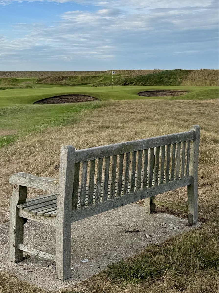 gazzawilk's tweet photo. Teeing off at 6pm for a few holes @RCPgolfclub https://t.co/YNAlyQL6LQ