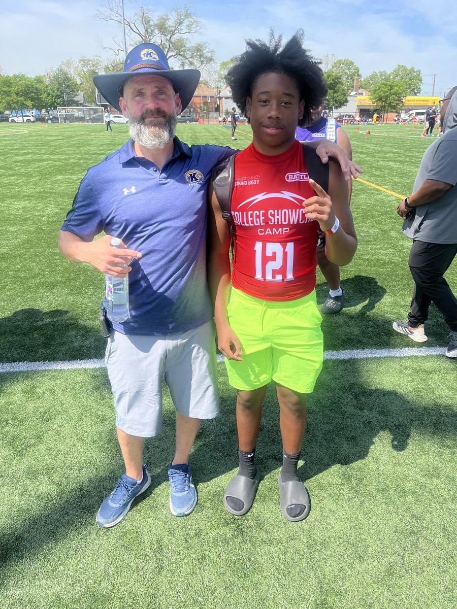 Ev_Roberts2's tweet photo. Had a great day at smsb’s showcase today. Thank you to @Coach_Jlew for showing me your style of football.I also can’t wait to keep in contact with all the coaches I traded info with. Can’t wait for more camps!!
@BillTeerlinck @Coach_Boldiis @CoachEKirk @CoachAllenElite https://t.co/DTNAypJwuM
