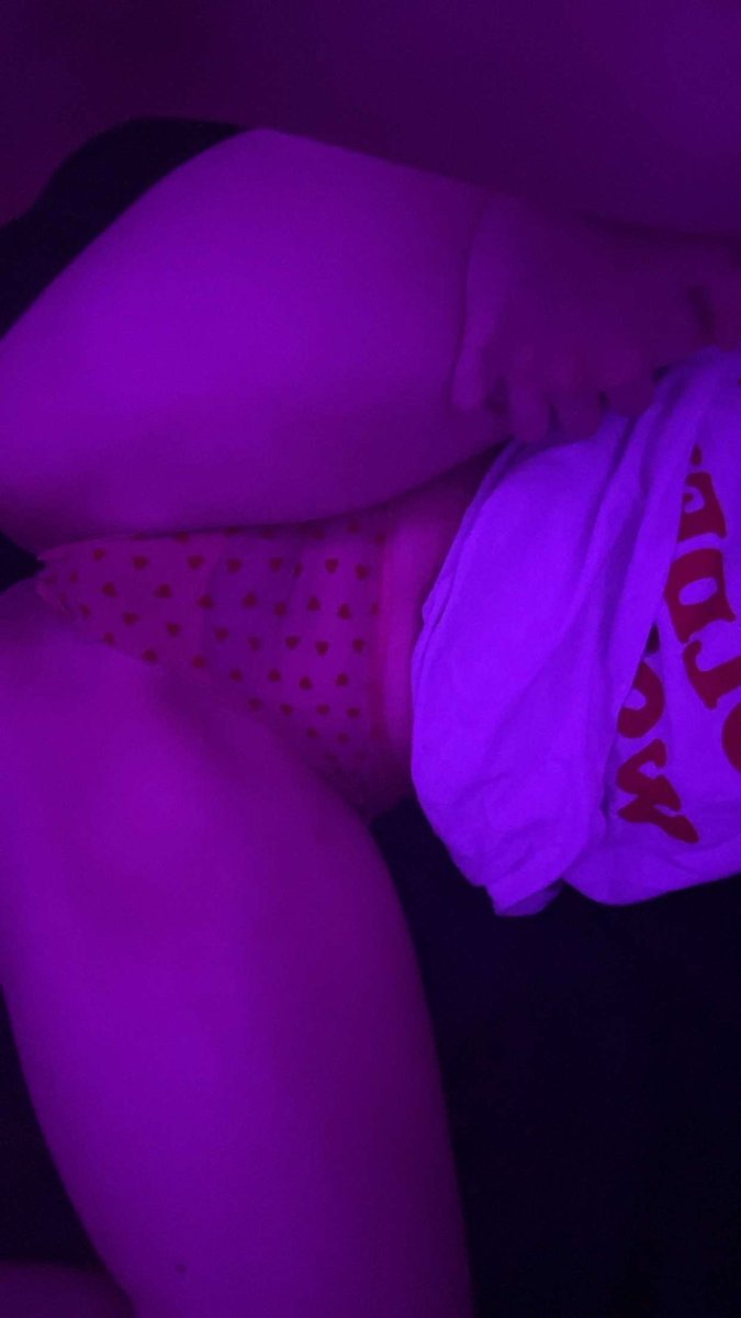 p0ler1z's tweet photo. pt.2 of this follower’s fine thick ass ex
dm me your irls, gf’s, or ex’s next https://t.co/8TvGEDYU1r