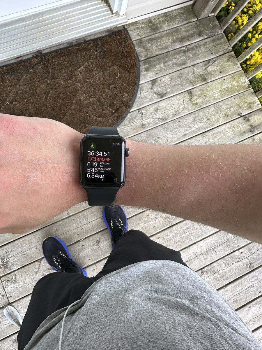GreggSpam's tweet photo. Anotha one!! Cardio #4 done! https://t.co/f9ad1hEvCv