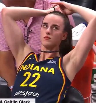 Tamaricsgiely's tweet photo. Call it what you want but Caitlin Clark is mogging EVERYBODY in basketball rn. https://t.co/fAnswnVbzp