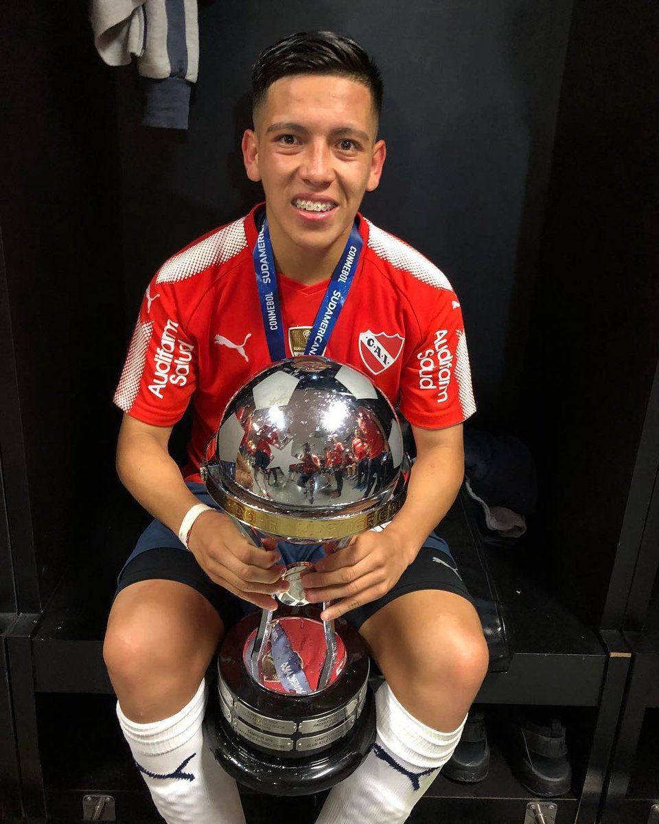 Mati_Martinez's tweet photo. 🔴 MERCADO | #SpartakMoscu 🇷🇺rechazó la primera oferta por Esequiel Barco.

▶️ El siguiente paso es que Barco hable con los rusos para que atiendan su necesidad familiar de regresar al país.

#Independiente https://t.co/Ci9ivuntpA