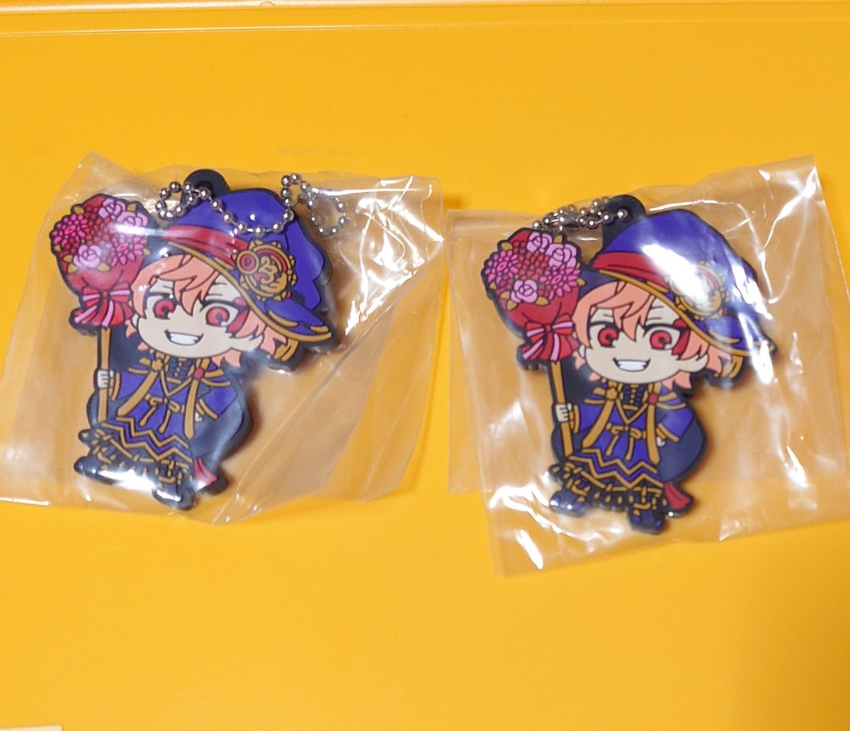 sanesio_koukan's tweet photo. 交換譲渡】ツイステ でふぉラバ！ ブルームバースデー vol.2 
譲】ジャミル エース×2
求】レオナ　
譲渡は送料込各300円

郵送交換
譲渡の優劣はありません
振込(ゆうちょ)、PayPayマネー(ライト不可)対応 https://t.co/7iaNHz5baj