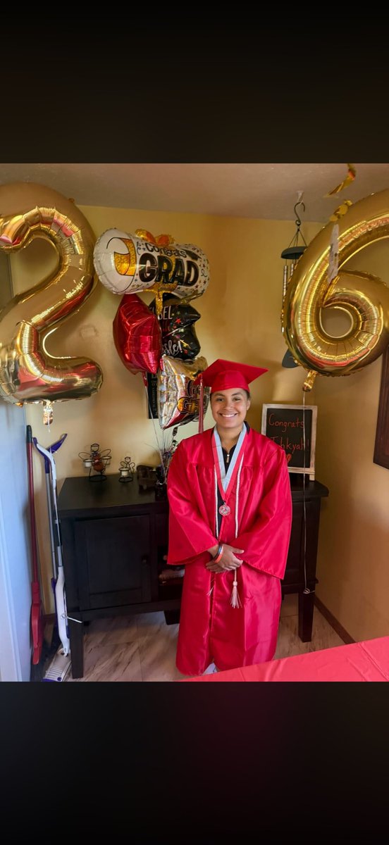 Genevaladyhoops's tweet photo. T graduated on Sunday🏀 So thankful for everything she has given to our program and can’t wait to see what’s next for her! https://t.co/LNq7UazDCm
