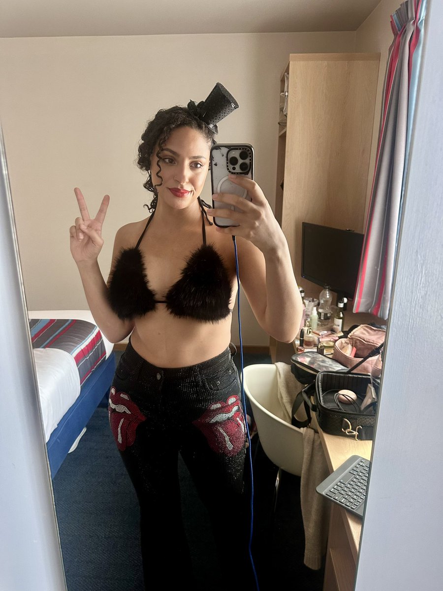 bernardblaack's tweet photo. for pride month, pics of my outfit for my first event in 2026 ✌🏽 https://t.co/UOSbFanpD1
