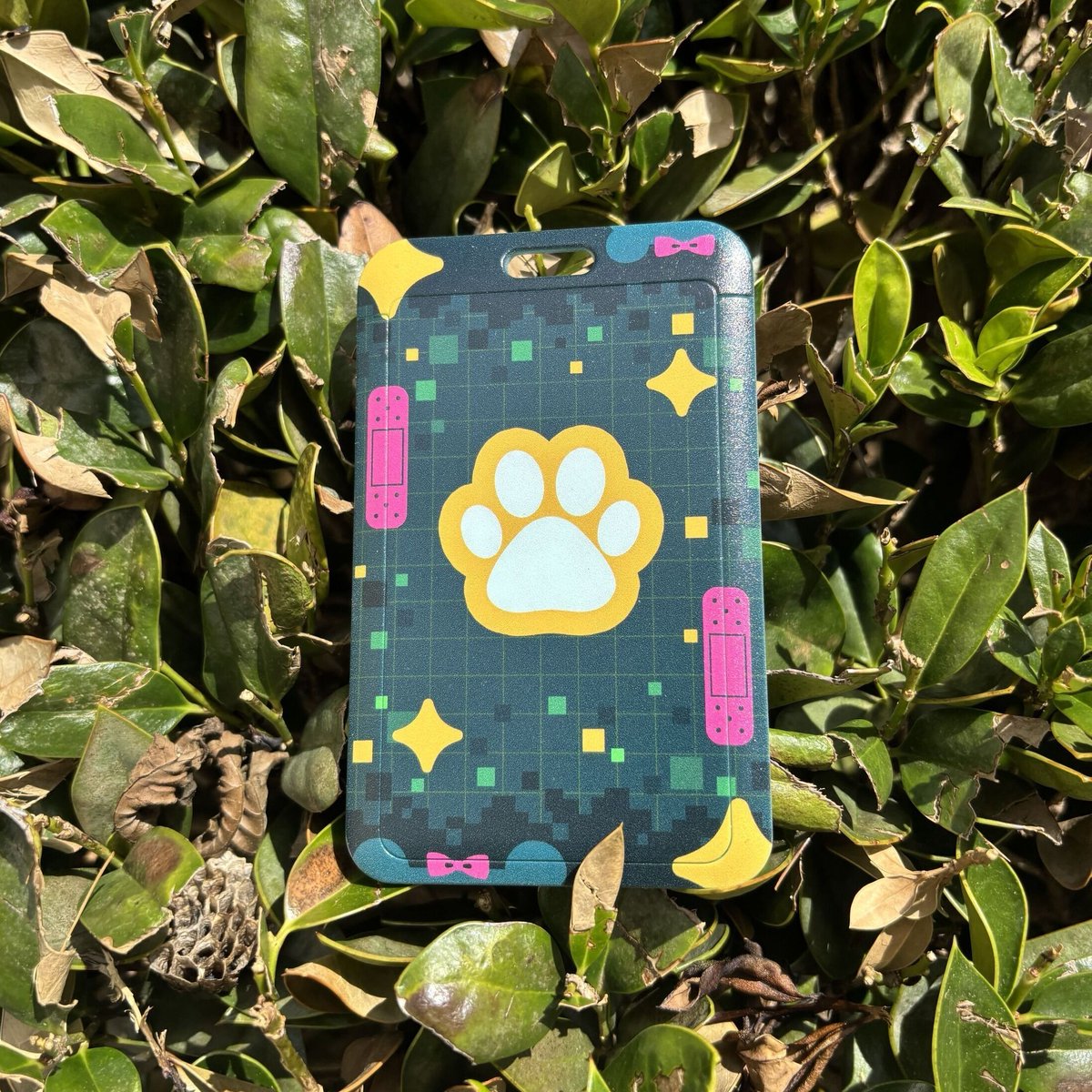 RedtailRetail's tweet photo. 🐶💢 Piper Card Holder 💢🐶

Pipsqueaks the @ohitspiper card holder is here and it looks so adorable! Perfect for displaying your student ID, TCG cards or whatever doodles you made in class! https://t.co/kibwoRmfkf