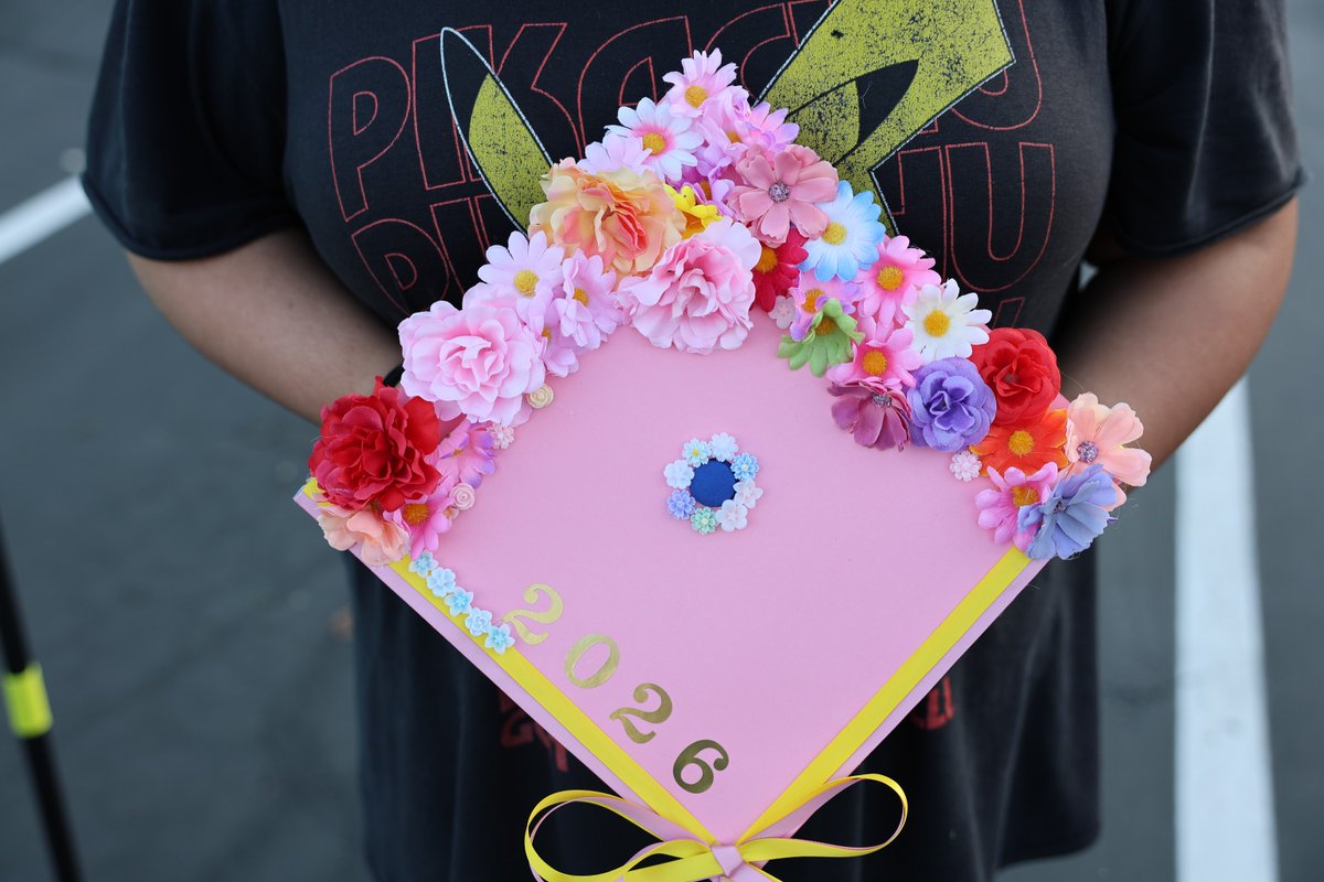 VisionsInEd's tweet photo. As the sun set on their K-12 journeys, Visions' Class of 2026 gathered with their families, teachers, and staff for our first-ever Senior Sunset Celebration last week. Read more here: https://t.co/LlaksVbuhD 🌇 https://t.co/dUXsZiARf9