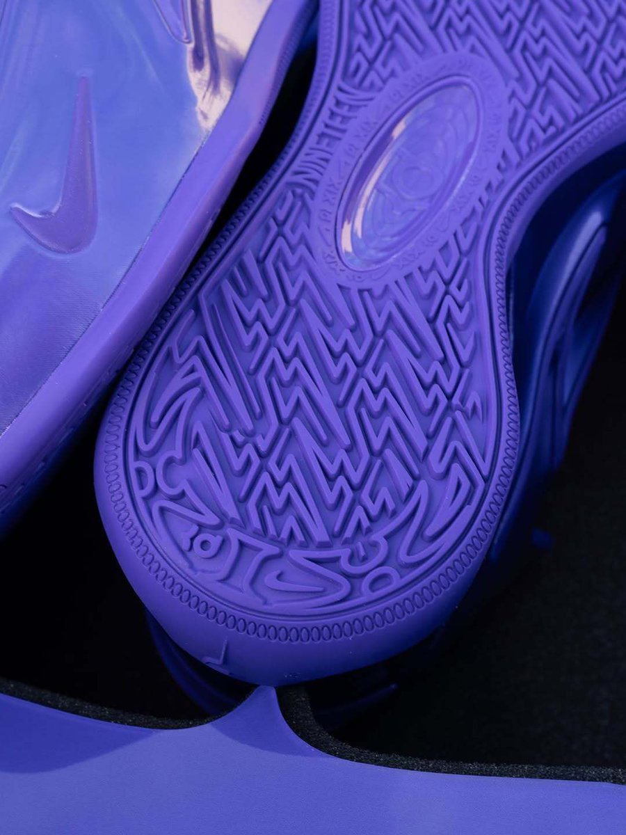 JustFreshKicks's tweet photo. Who's copping this month? 🍆 https://t.co/SHWExIyCyB