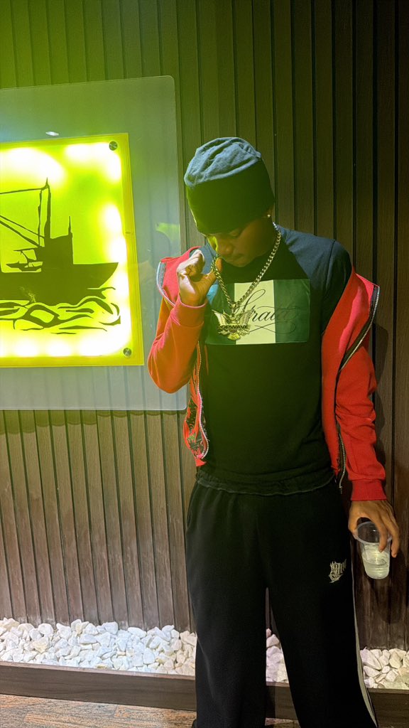 mckayttw's tweet photo. first https://t.co/cj1pPY1RTX
