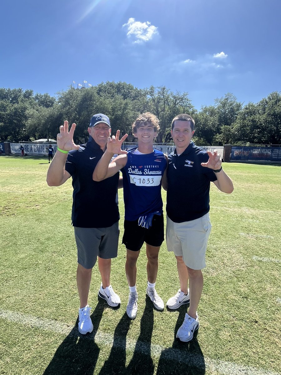 TimMoore09's tweet photo. Blessed and honored to receive an offer from @TAMUT_football!! Thank you to @Coach_LukeRoth and the coaching staff for believing in me and giving me this opportunity!! #AGTG 🦅 https://t.co/TWxhhMU5yZ