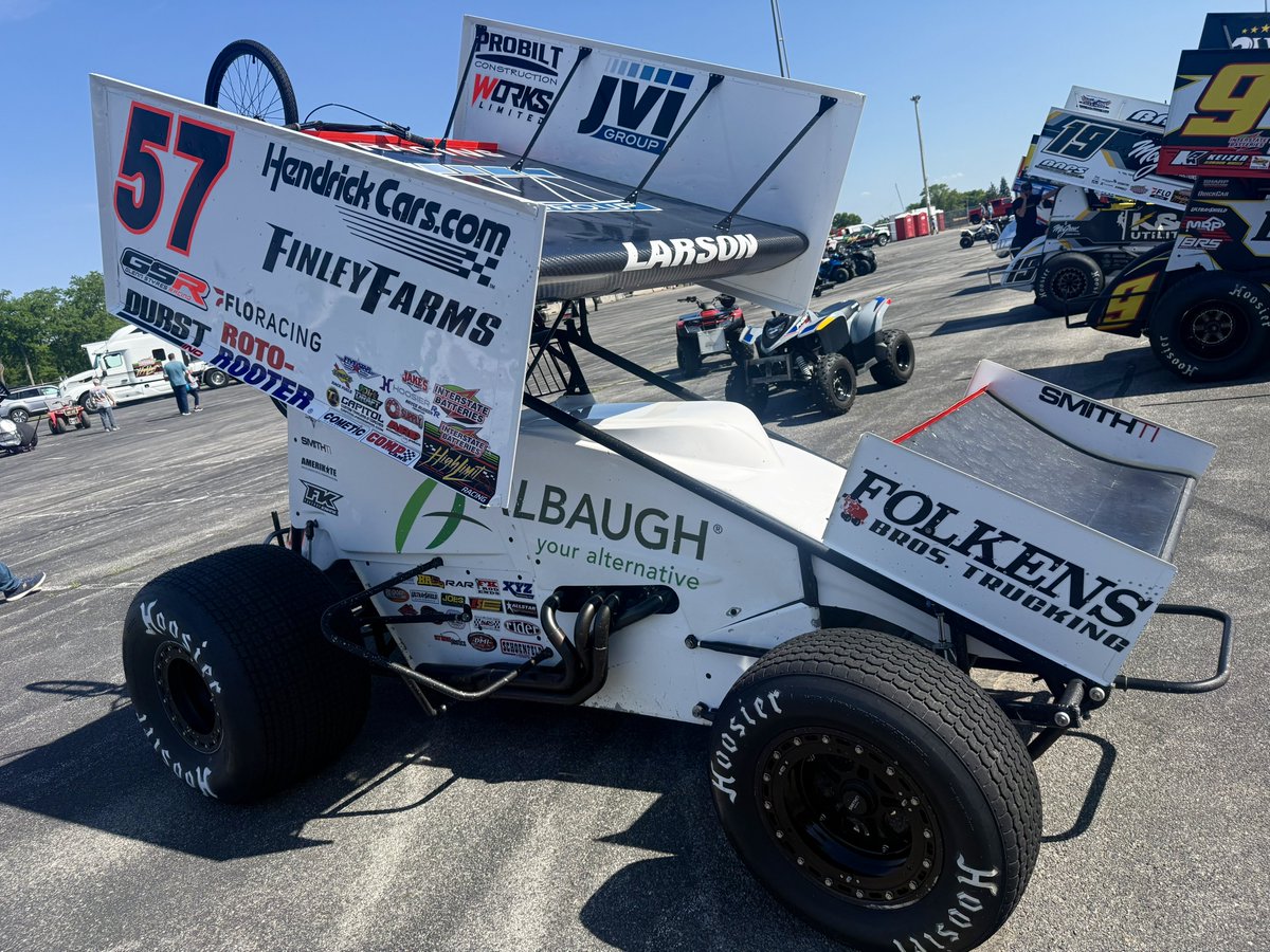 HighLimitRacing's tweet photo. After his epic charge at the 'Burg on Friday (20th-2nd), @KyleLarsonRacin is back in @Paul_Silva57's Sprint Car for @IALottery Duel at Davenport tonight.

The @TeamHendrick star will hit multiple @RotoRooter Midweek Series shows this week!

📺 @FloRacing/@PrimeVideo/@Roku/@FuboTV https://t.co/iE8AlgB6FH