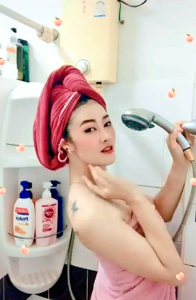 Bbvzep's tweet photo. 💚สวนผึ้ง ก็หนาวเหมือนกันน๊า..
:สวนผึ้งทัก
#หญิงเดี่ยว #สวิง #เหงา #สาวออฟฟิต #ช่วยตัวเอง #แอบแซ่บ #แอคล็อคทักแชท #รีทวิตด้วยน้าา #ชลบุรี https://t.co/4eGz1rdj2L