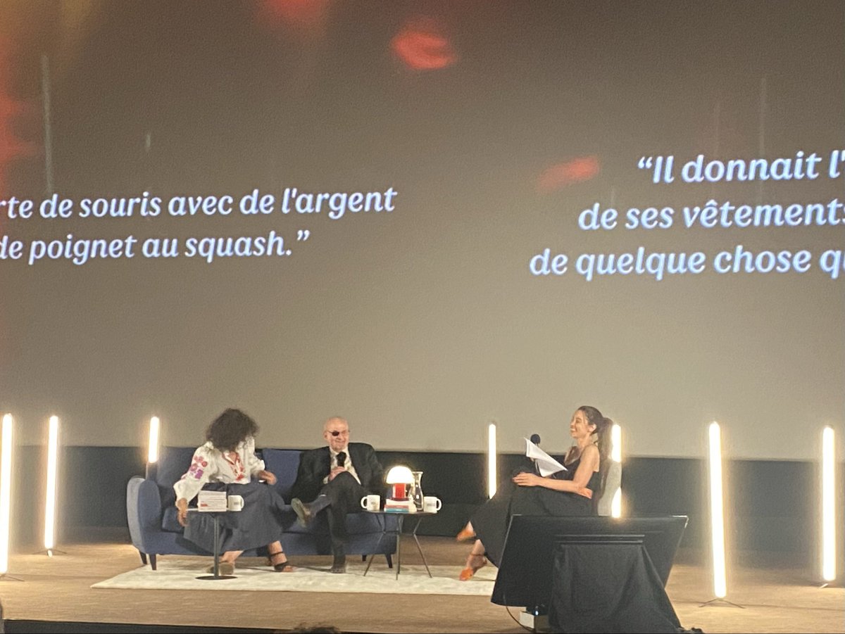 Iris_Farkhondeh's tweet photo. Merci au @mk2 Bibliothèque et un immense merci à @SalmanRushdie! 
@Gallimard 
@SophiaAram @ARosencher @Berentrice 😘￼￼ https://t.co/ClCVnrCMQC
